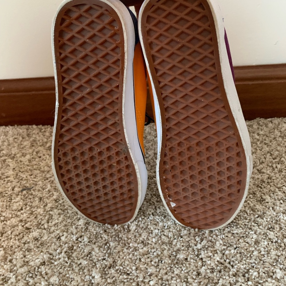 Colored vans - Picture 4 of 5